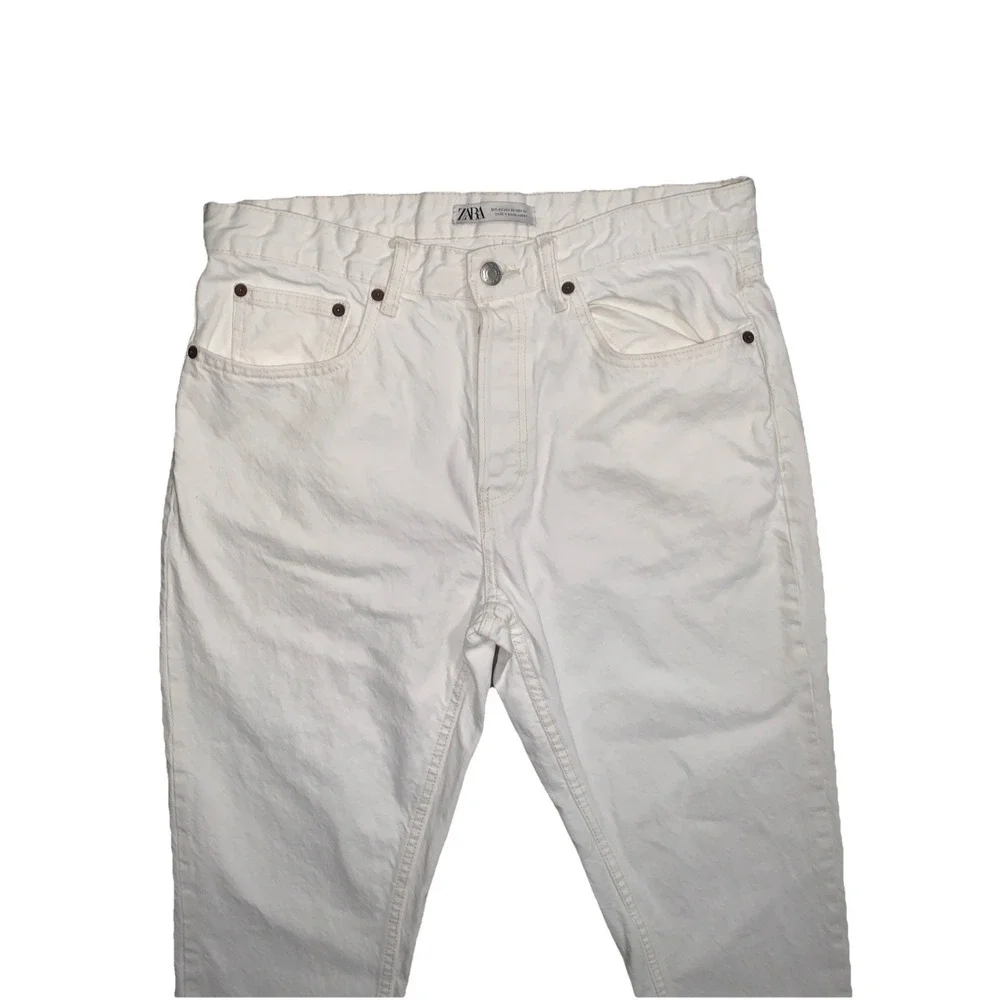 Zara Straight Leg Jeans Women 32 USA High Rise White Denim Casual Button (34x26)
